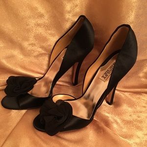 Badgley Mischka Peep Toe Black Heels